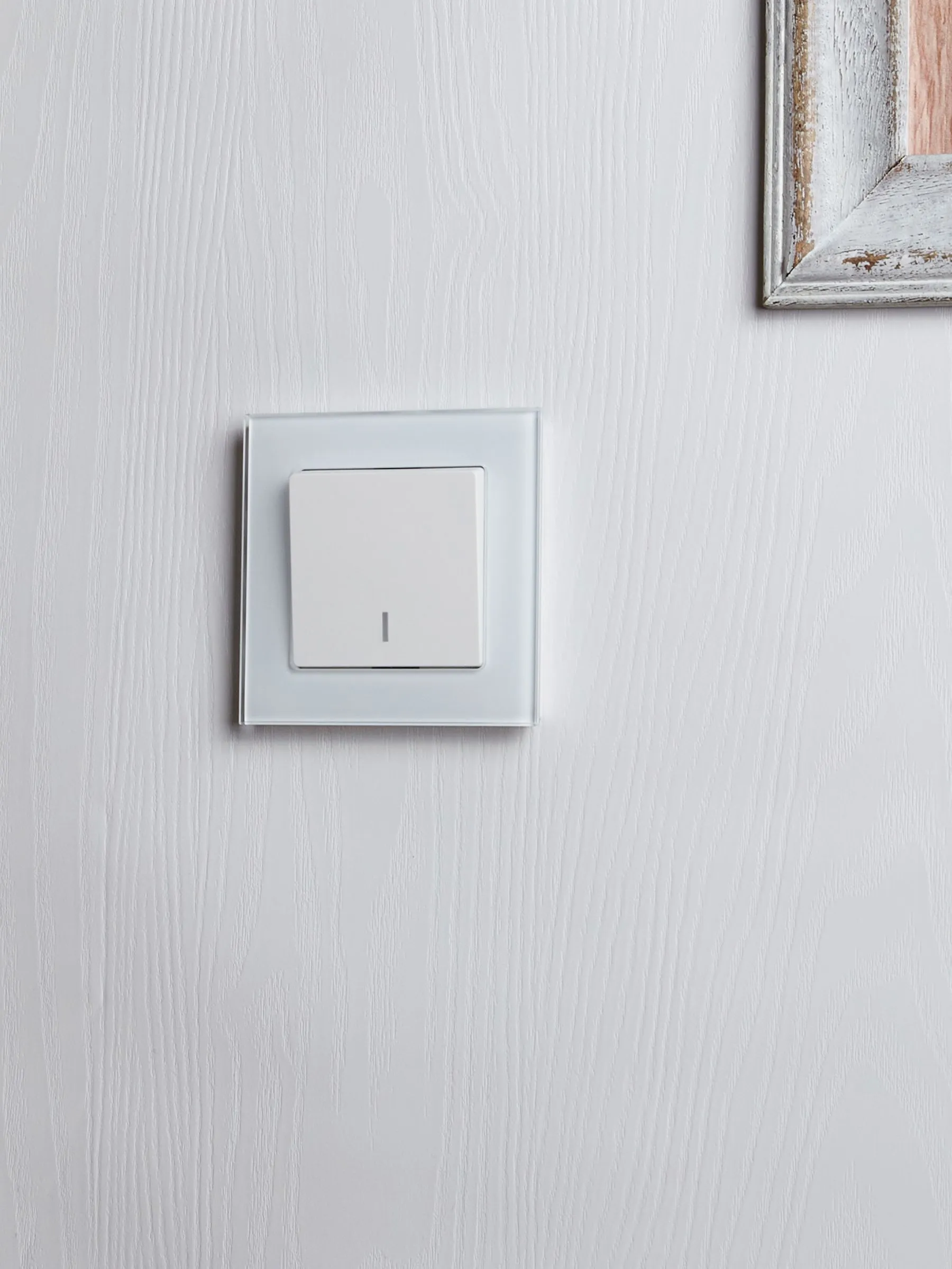 BRITE Выключатель 1-клавишный проходной с индикацией 10А ВС10-1-7-БрБ белый IEK - Фото 6