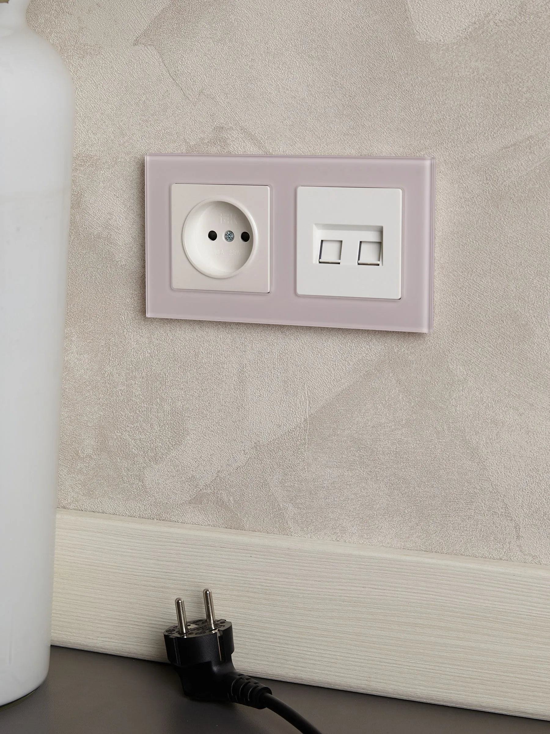 BRITE Рамка 2-местная РУ-2-2-Бр стекло розовый матовый IEK - Фото 6