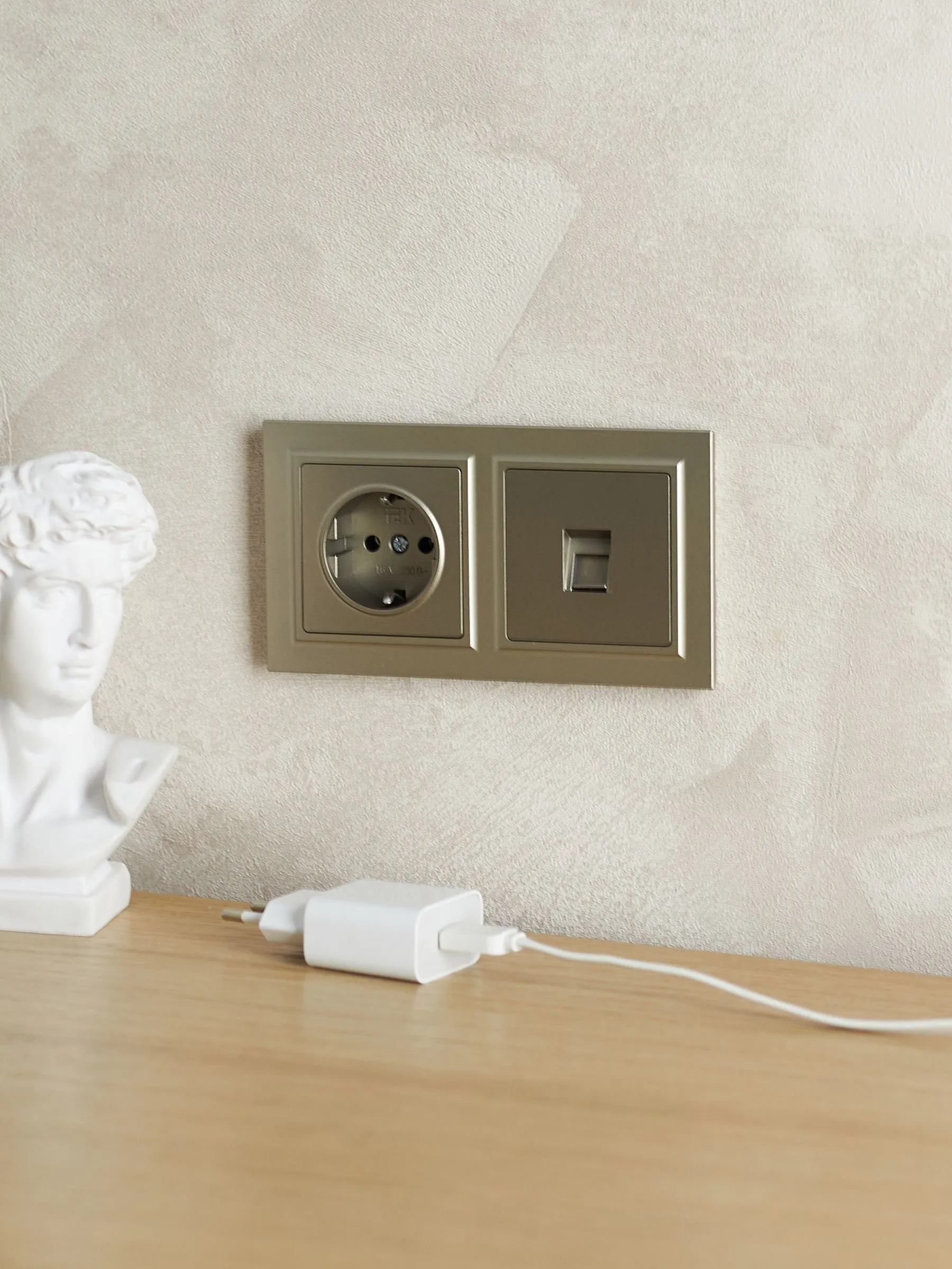 BRITE Рамка 2-местная IP44 РУ-2-БрШ-44 шампань IEK - Фото 3