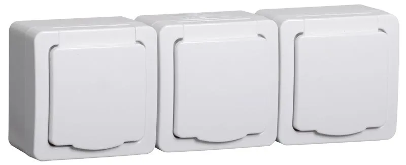 Розетка 3-местная для открытой установки РСб23-3-ГПБб с заземляющим контактом IP54 ГЕРМЕС PLUS белый IEK