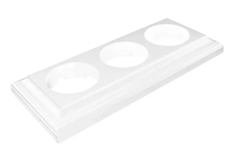 Рамка трехместная "Престиж" белая, для наружного и внутреннего монтажа, ТМ "МезонинЪ" GE70708-01