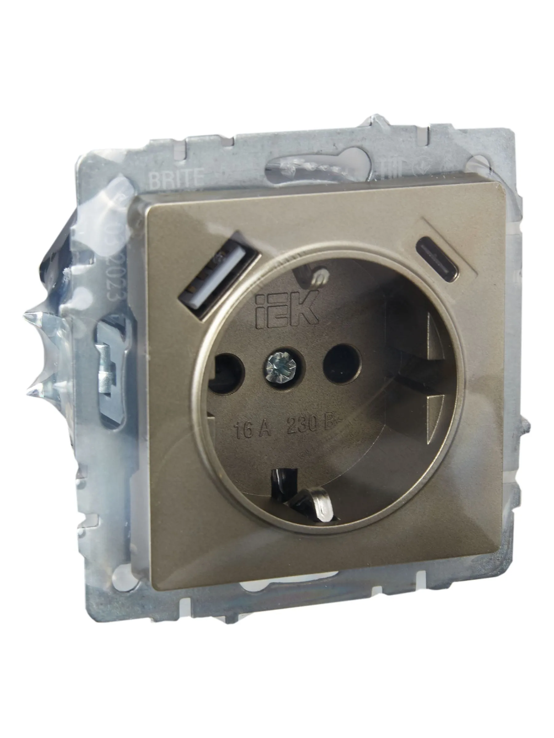 BRITE Розетка 1-местная с заземлением с защитными шторками 16А с USB A+C 18Вт РЮш11-1-БрШ шампань IEK - Фото 2