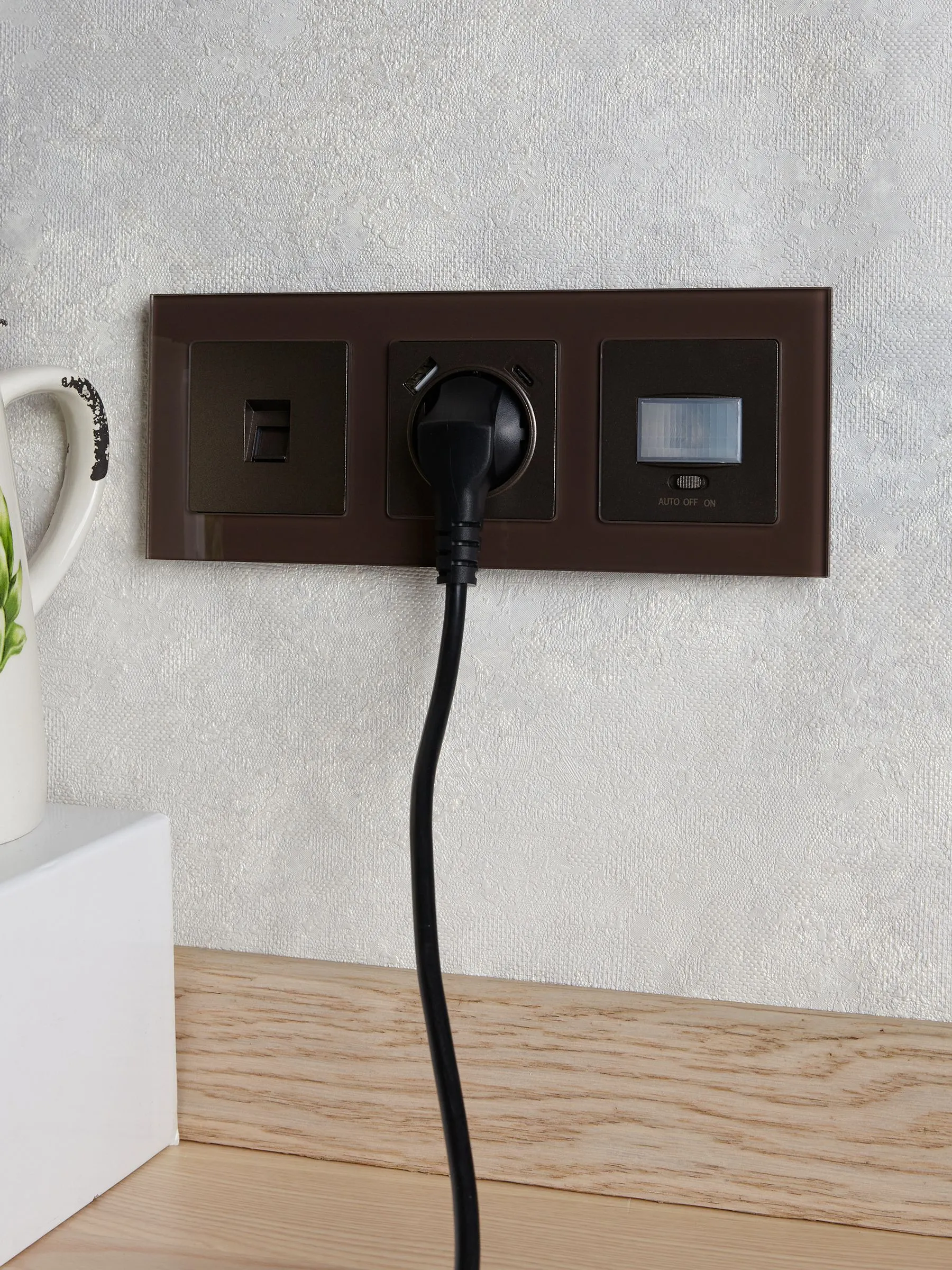 BRITE Розетка компьютерная RJ45 кат.6 РК11-БрТБ темная бронза IEK - Фото 6