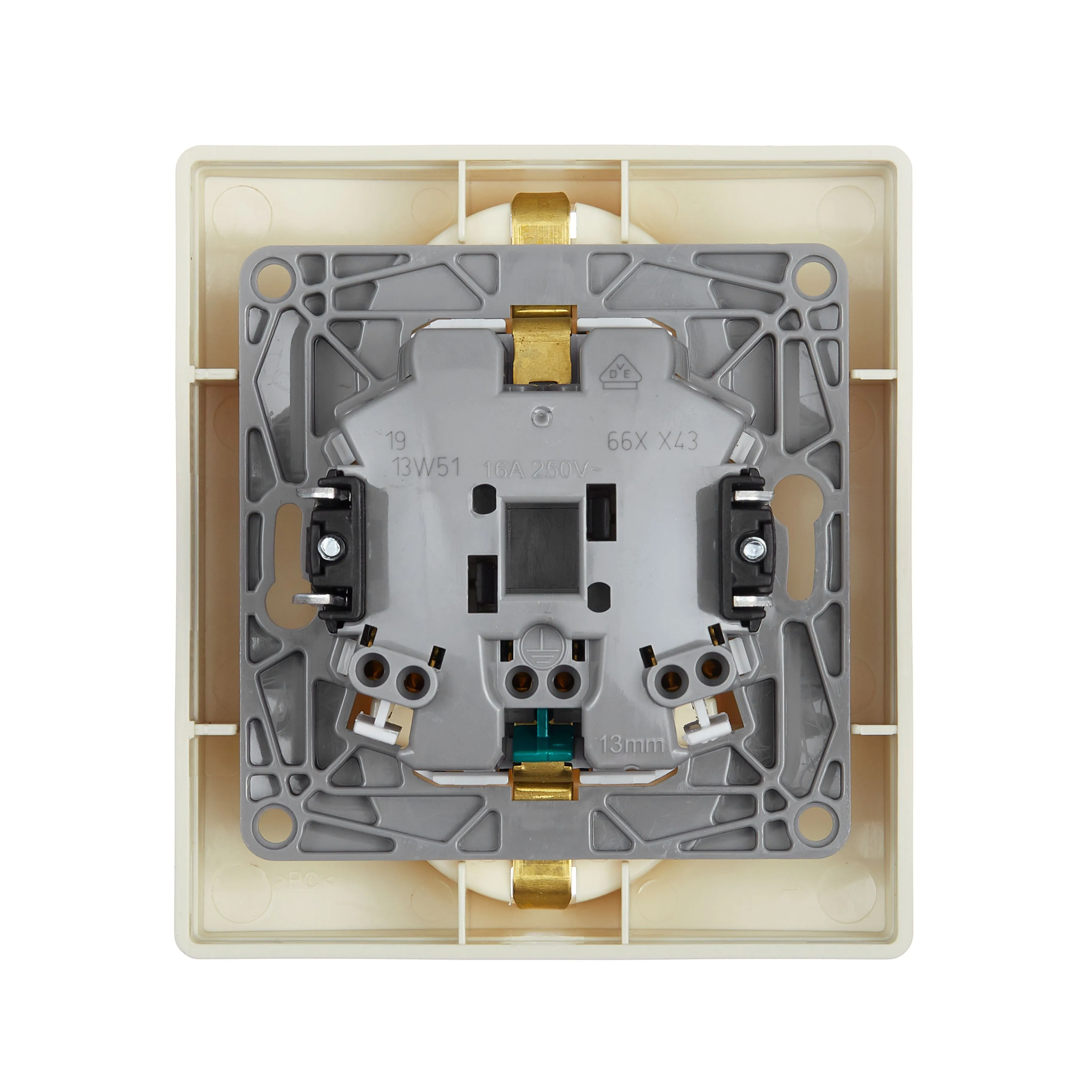 ETIKA Розетка 2-местная с заземлением с защитными шторками безвинтовое крепление 16А в сборе слоновая кость - Фото 3
