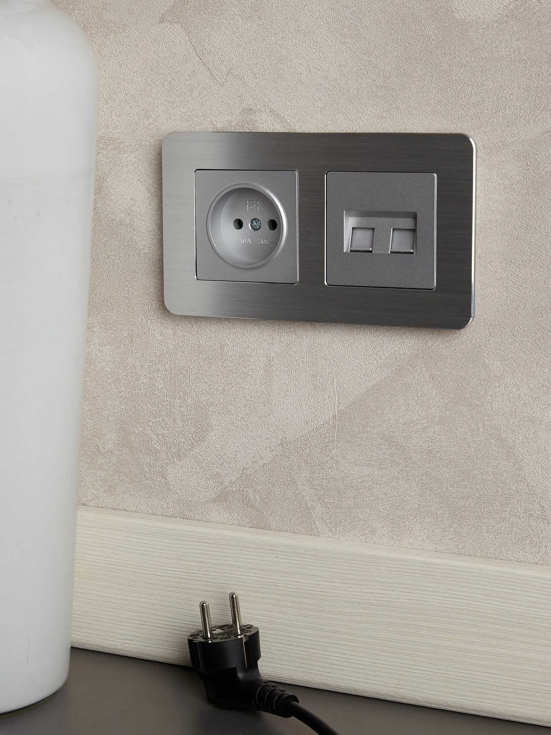 BRITE Рамка 2-местная РУ-2-1-Бр металл алюминий RE AL IEK - Фото 5