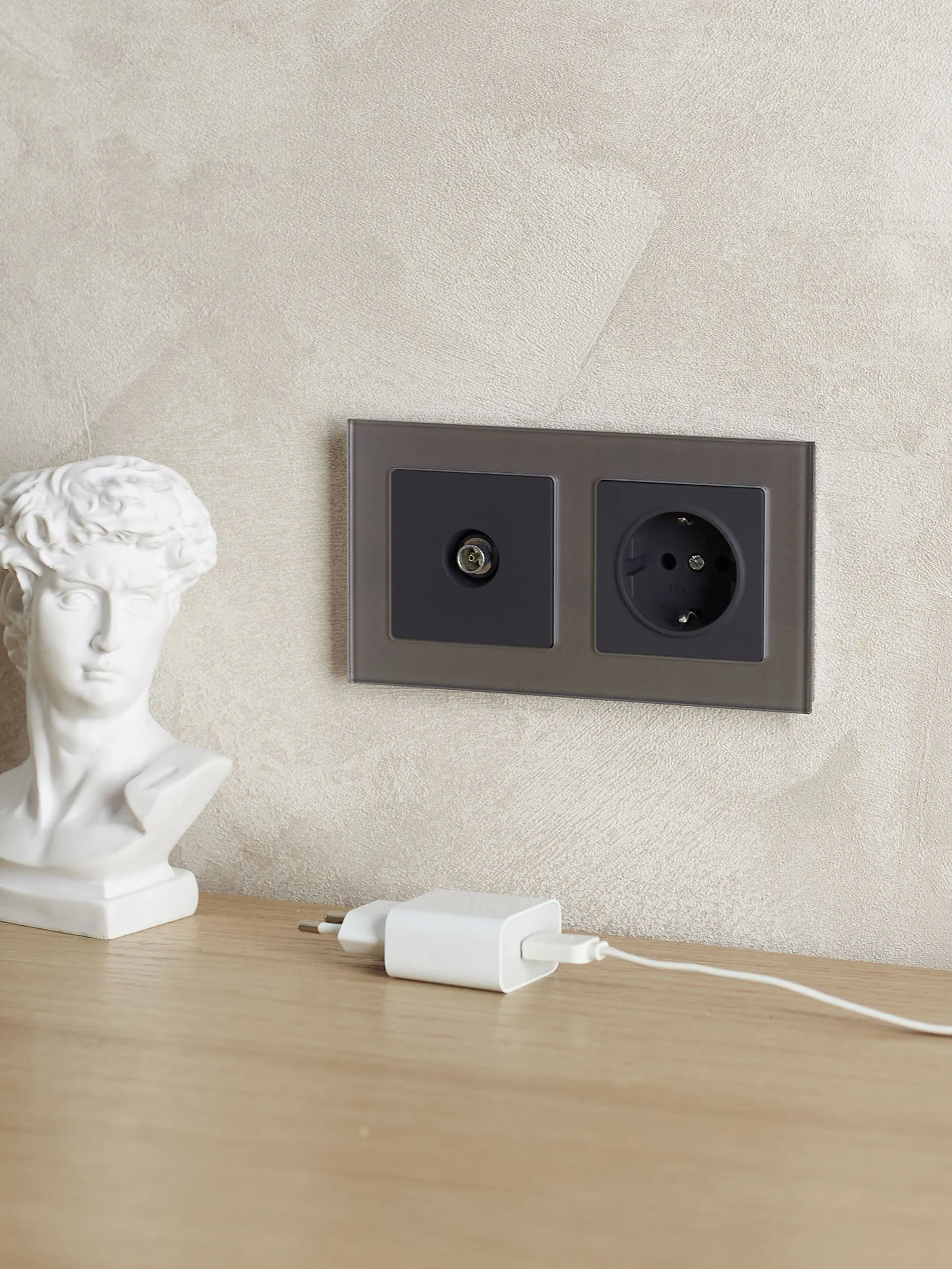 BRITE Рамка 2 -местная РУ-2-2-БрСе стекло серый IEK - Фото 5