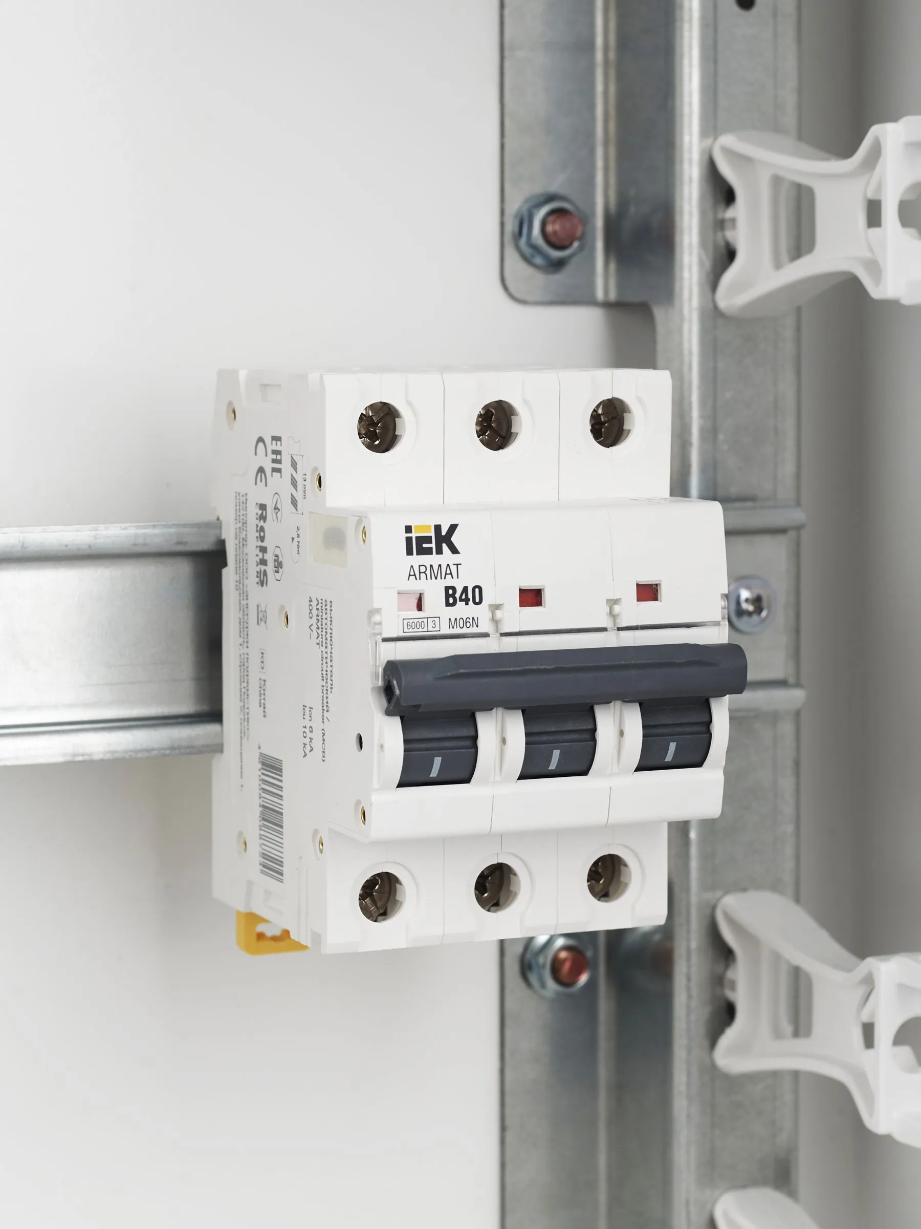 ARMAT Автоматический выключатель M06N 3P B 40А IEK - Фото 7