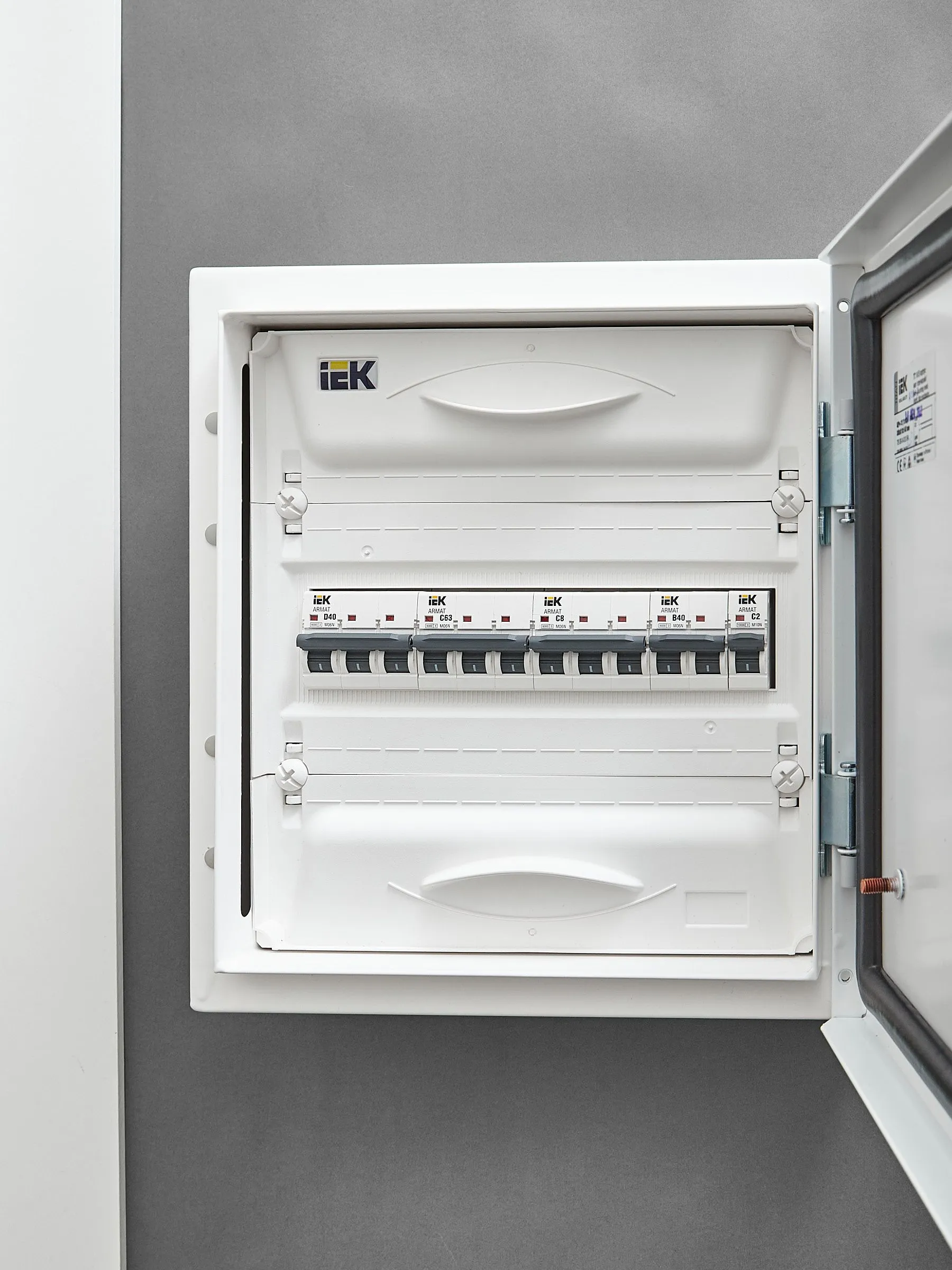 ARMAT Автоматический выключатель M06N 3P C 63А IEK - Фото 3