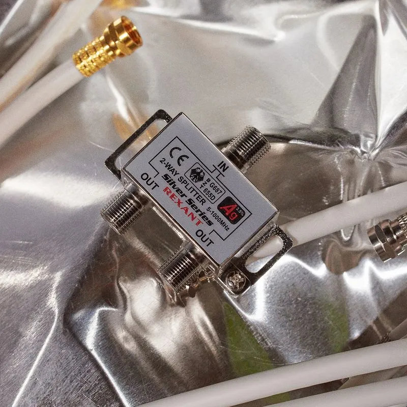 Делитель ТВx2 под F-разъем, 5-1000МГц, Silver (3 F-разъема в комплекте) REXANT - Фото 2