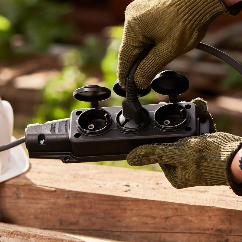 Розетка (колодка) влагозащищенная с крышкой 3 гнезда, с/з, 16А, IP54, каучук, черная REXANT - Фото 2