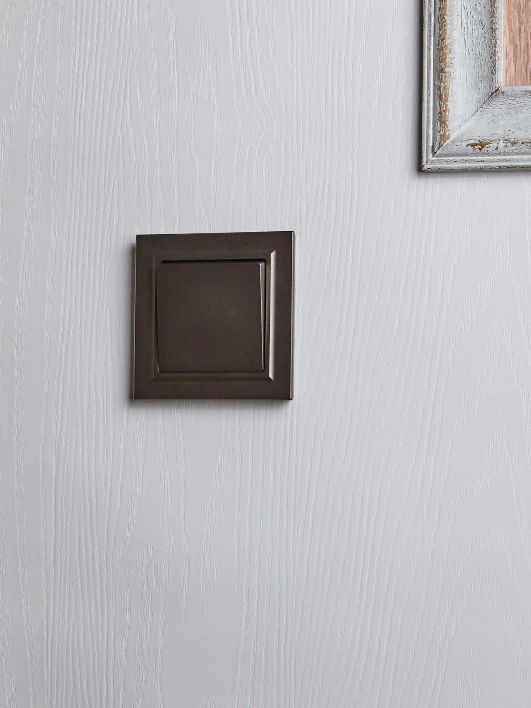 BRITE Выключатель 1-клавишный самовозвратный 10А ВС10-1-4-БрТБ темная бронза IEK - Фото 2