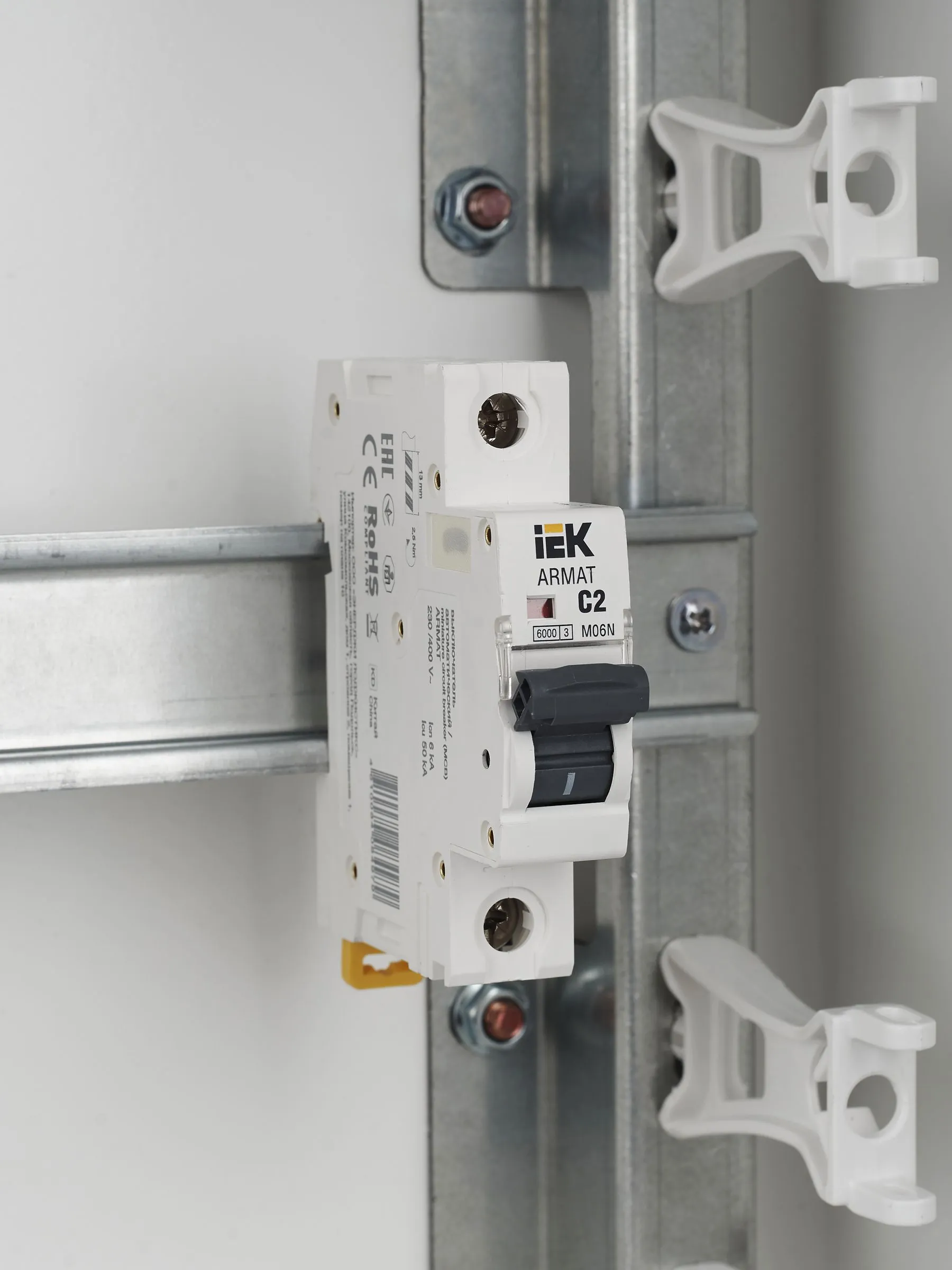ARMAT Автоматический выключатель M06N 1P C 2А IEK - Фото 9