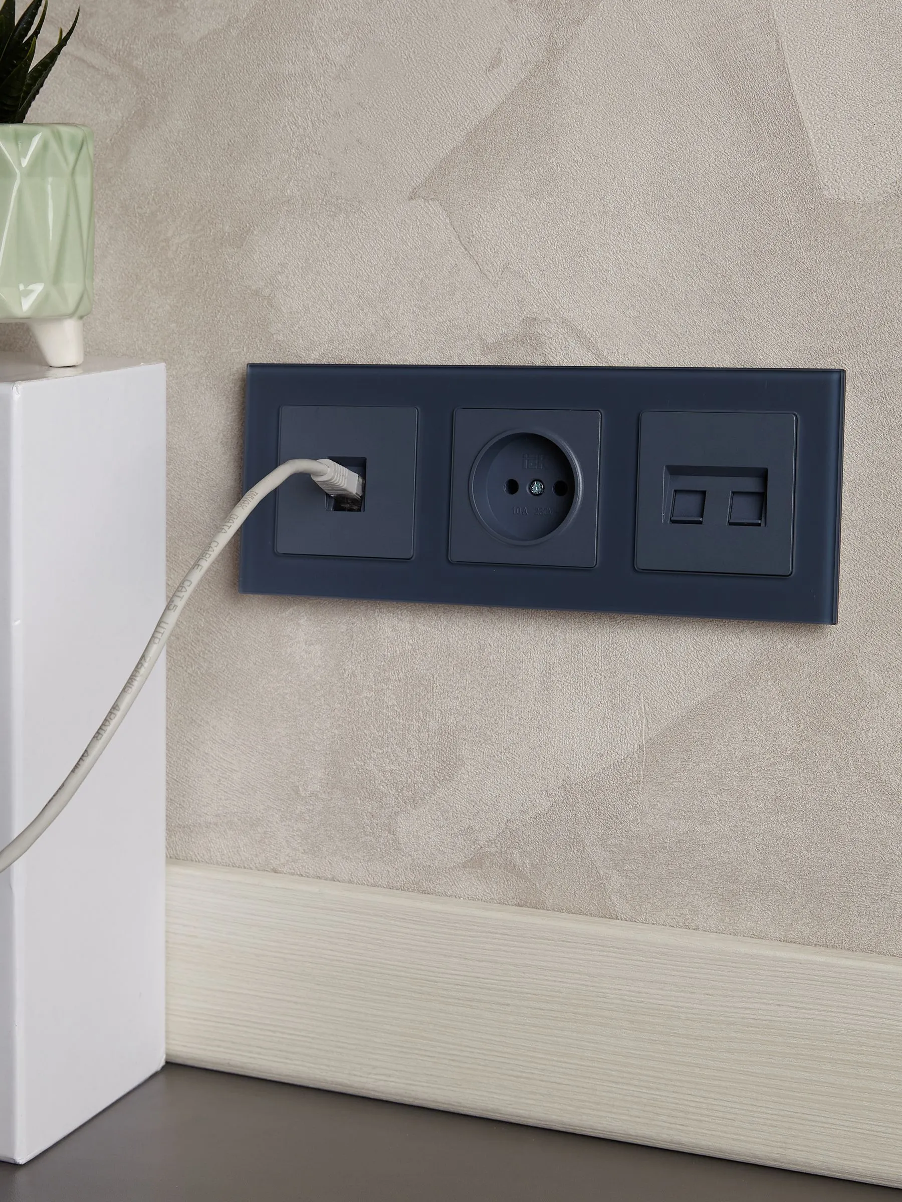 BRITE Розетка компьютерная RJ45 кат.6 РК11-БрМ маренго IEK - Фото 7