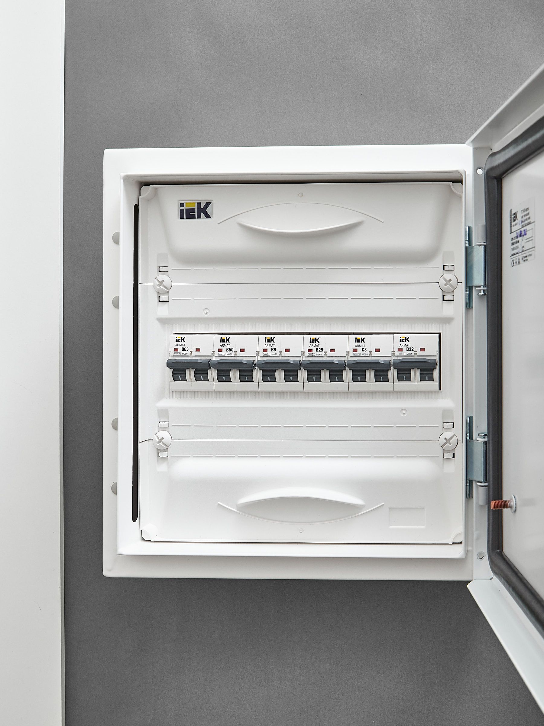 ARMAT Автоматический выключатель M06N 2P B 6А IEK - Фото 7