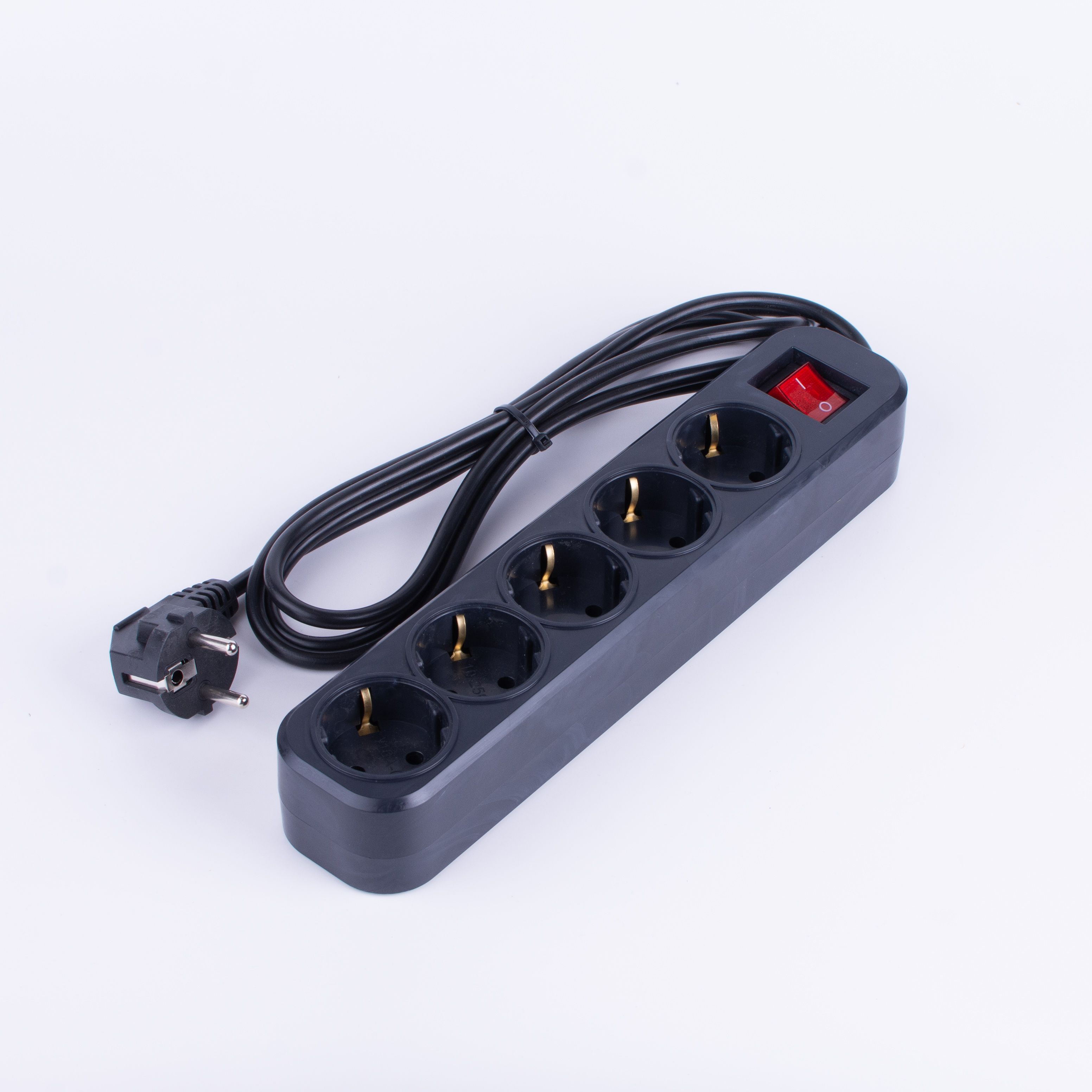 Сетевой фильтр СФ05 ПВС 3*0,75 (10А) 5гн. 2м. черный DEKRON