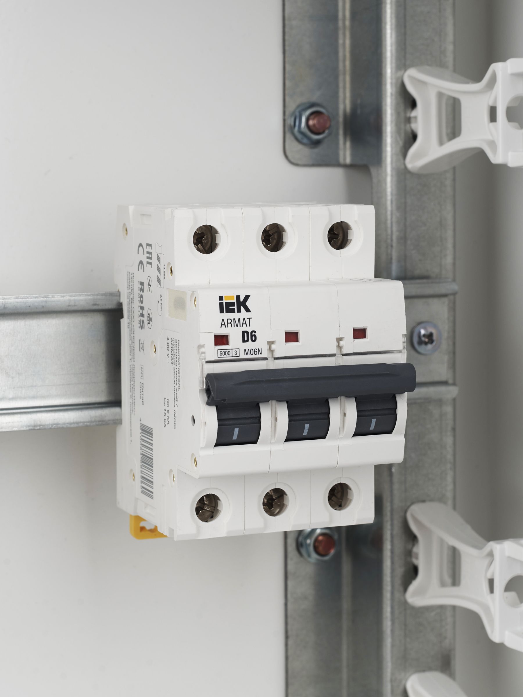 ARMAT Автоматический выключатель M06N 3P D 6А IEK - Фото 4