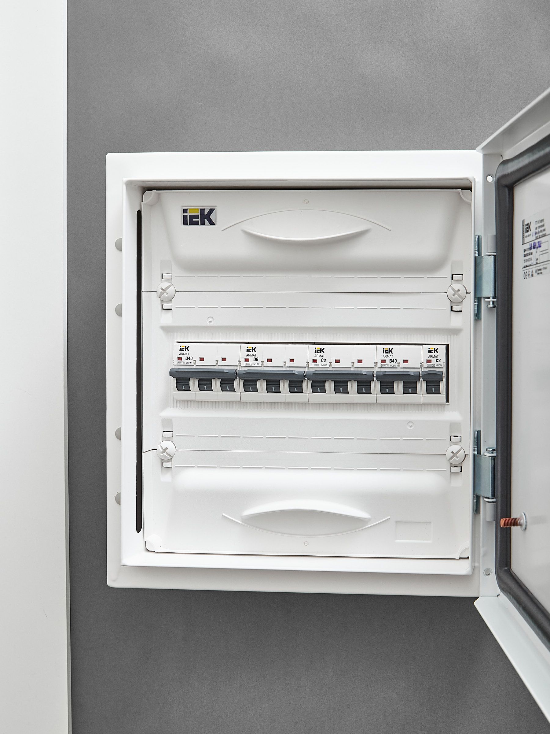 ARMAT Автоматический выключатель M10N 3P D 8А IEK - Фото 4
