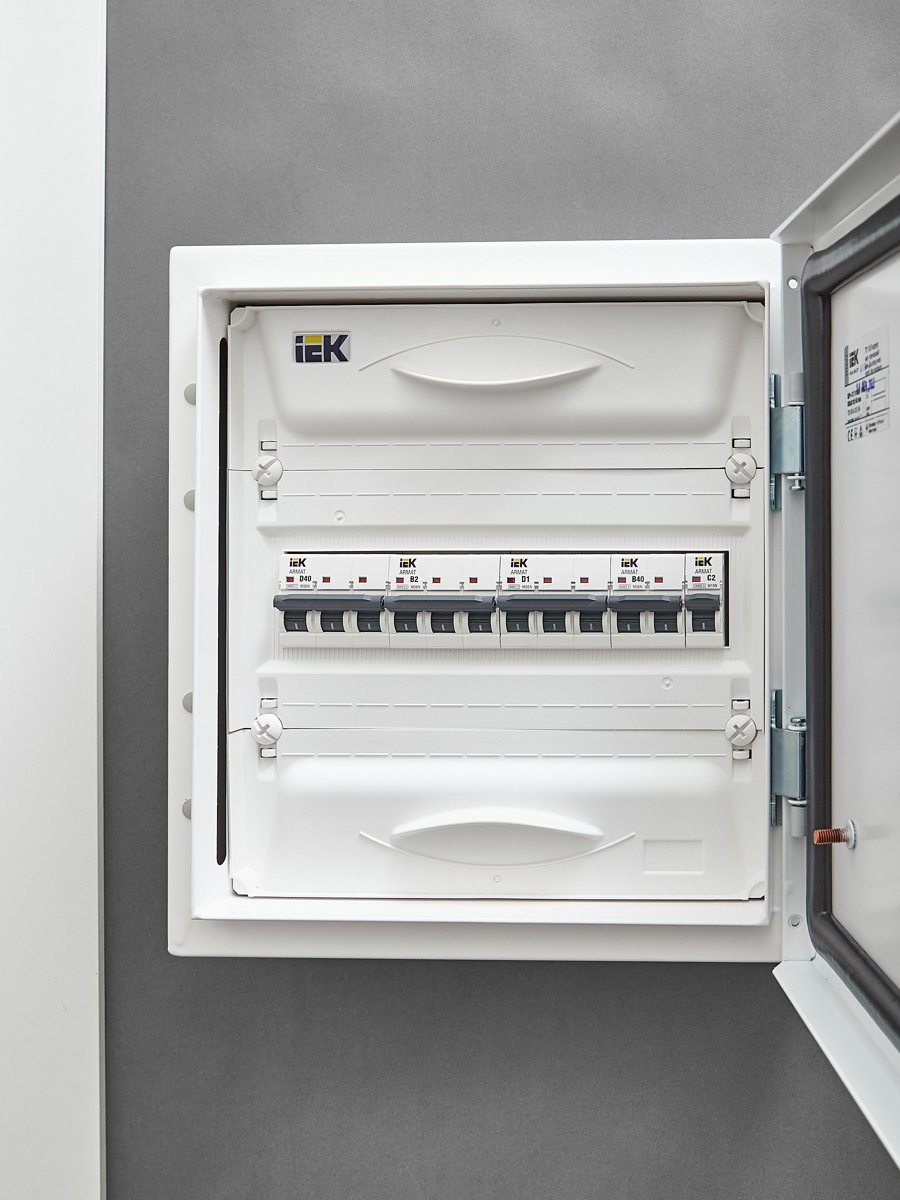 ARMAT Автоматический выключатель M06N 3P B 2А IEK - Фото 2