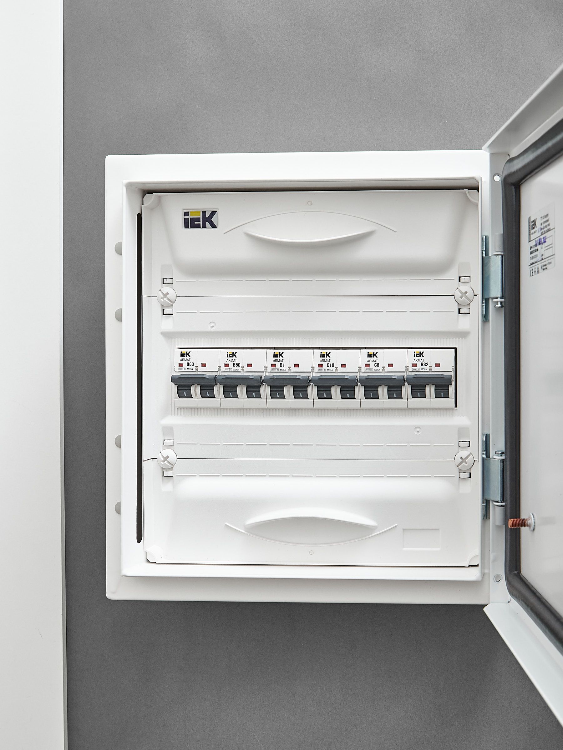 ARMAT Автоматический выключатель M06N 2P C 10А IEK - Фото 3