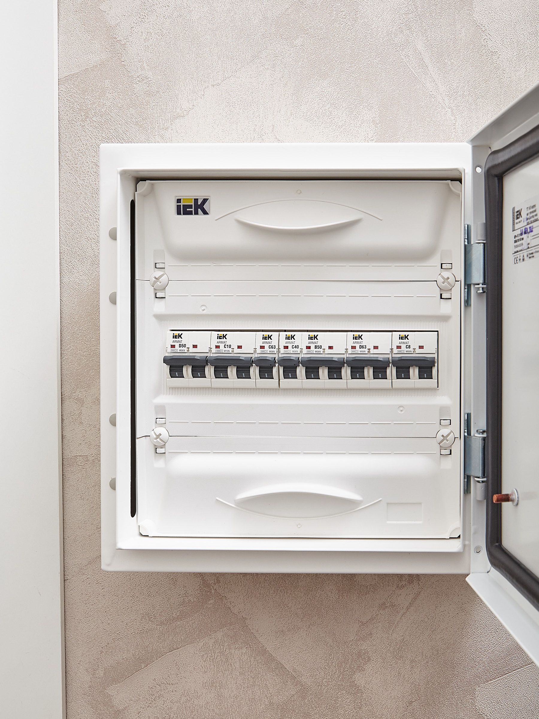 ARMAT Автоматический выключатель M06N 1P C 63А IEK - Фото 6