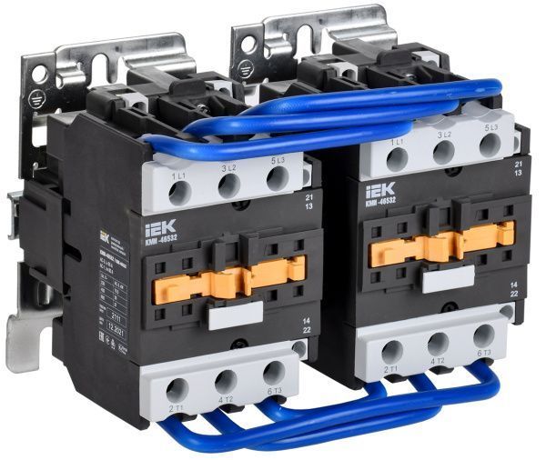 Контактор КМИ-46532 реверс 65А 400В/АС3 2NO;2NC IEK