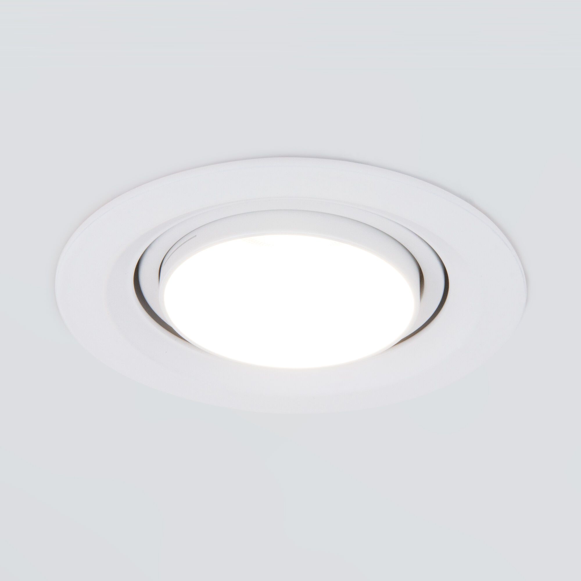 Потолочный светодиодный светильник 9920 LED 15W 3000K белый 9920 LED Elektrostandard