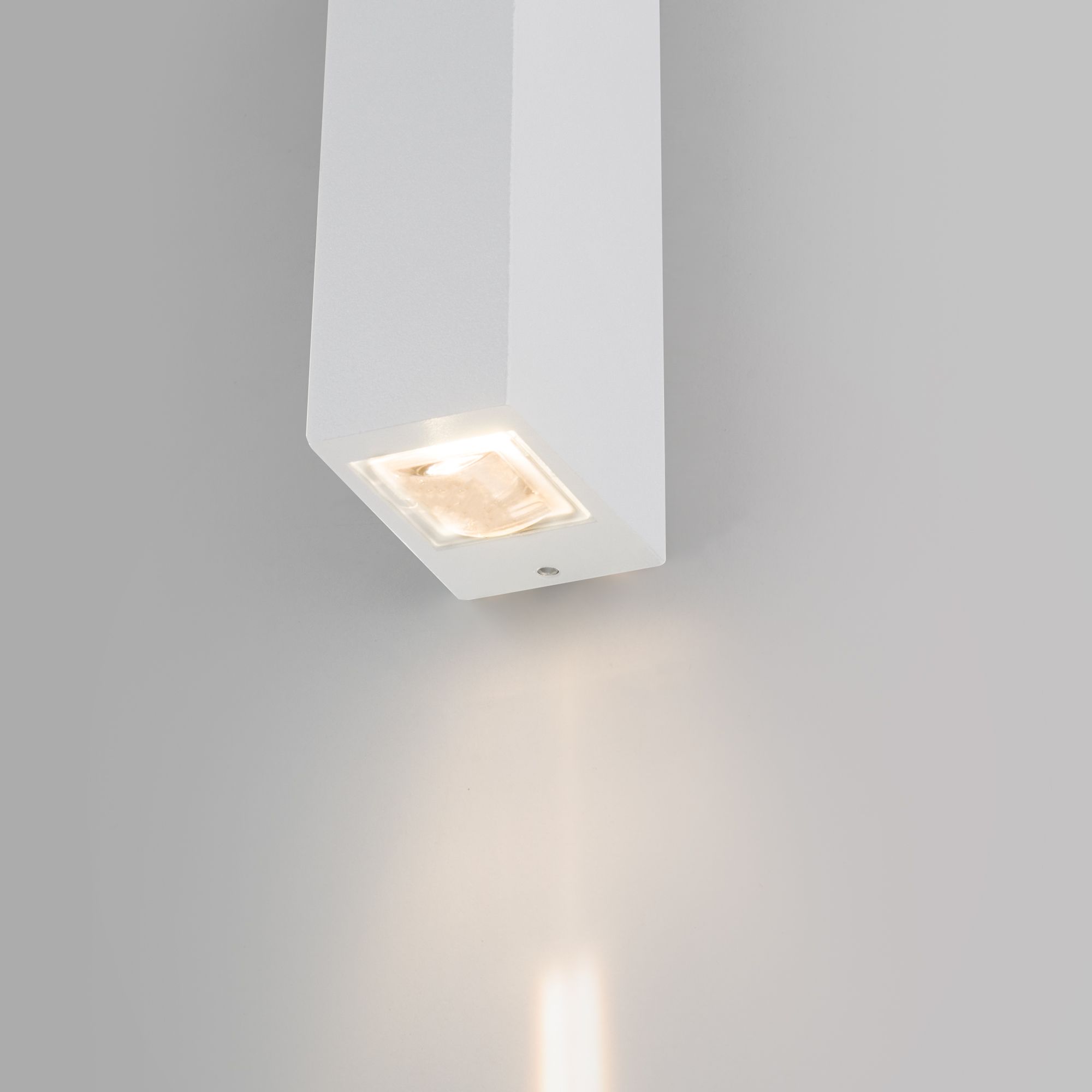 Светильник светодиодный уличный настенный Blaze LED IP54 35136/W белый Elektrostandard - Фото 2