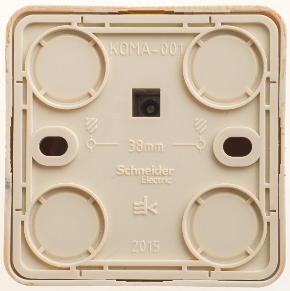 Розетка компьютерная ОП Этюд RJ45 кат.5E сосна SE KOMA-001D - Фото 3