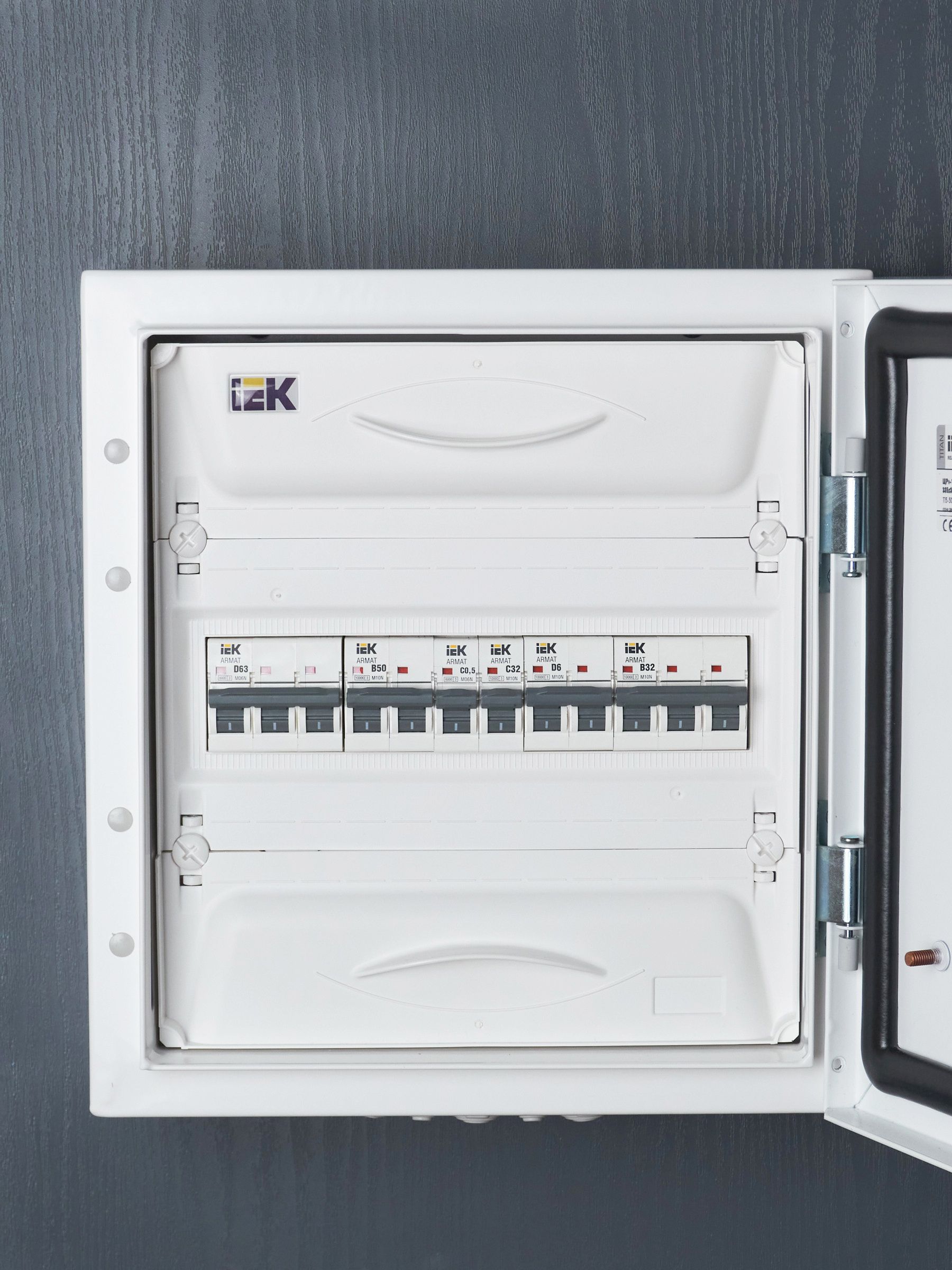 ARMAT Автоматический выключатель M10N 2P D 6А IEK - Фото 2