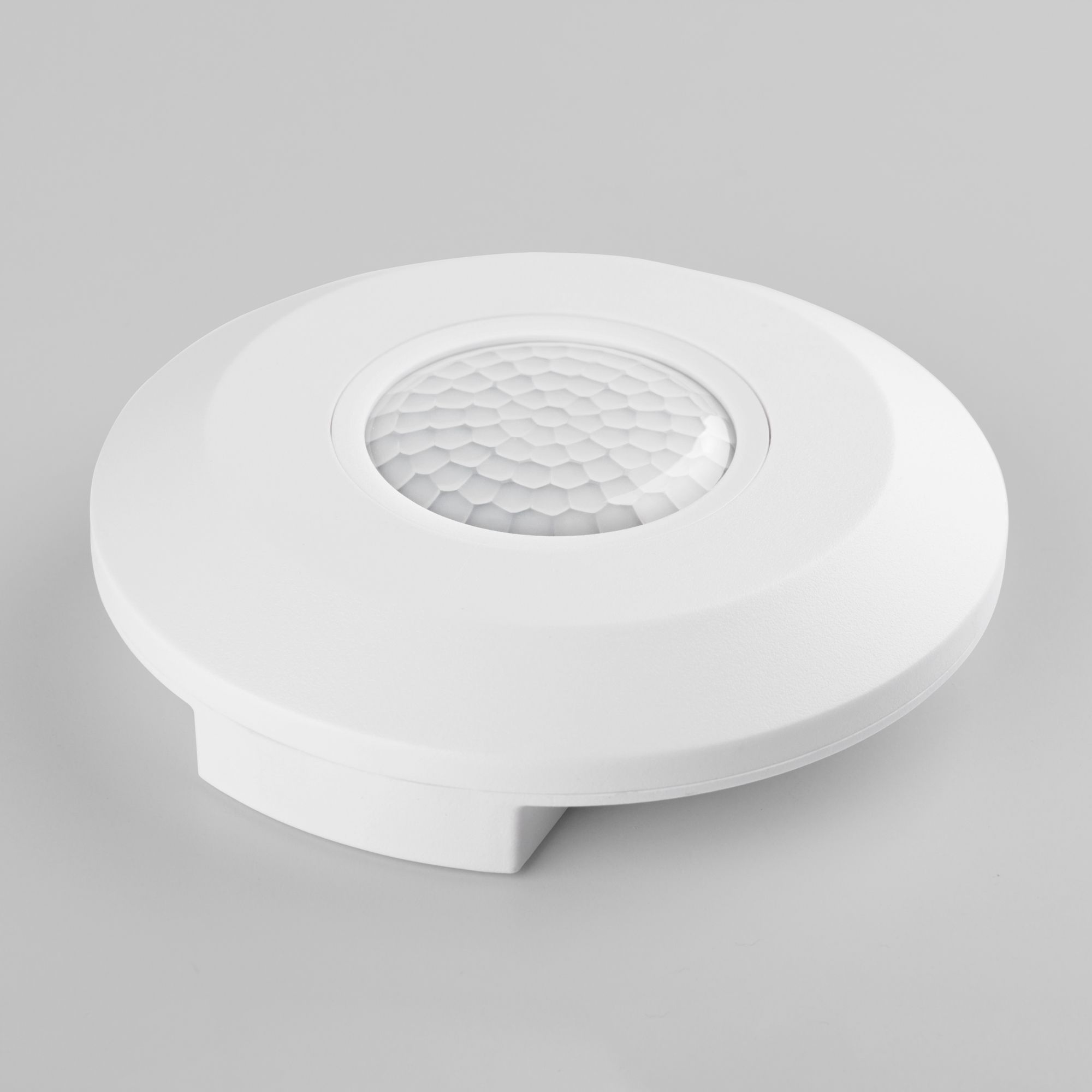 Датчик движения инфракрасный 6m 2,2-4m 2000W IP20 360° SNS-M-11 белый Elektrostandard