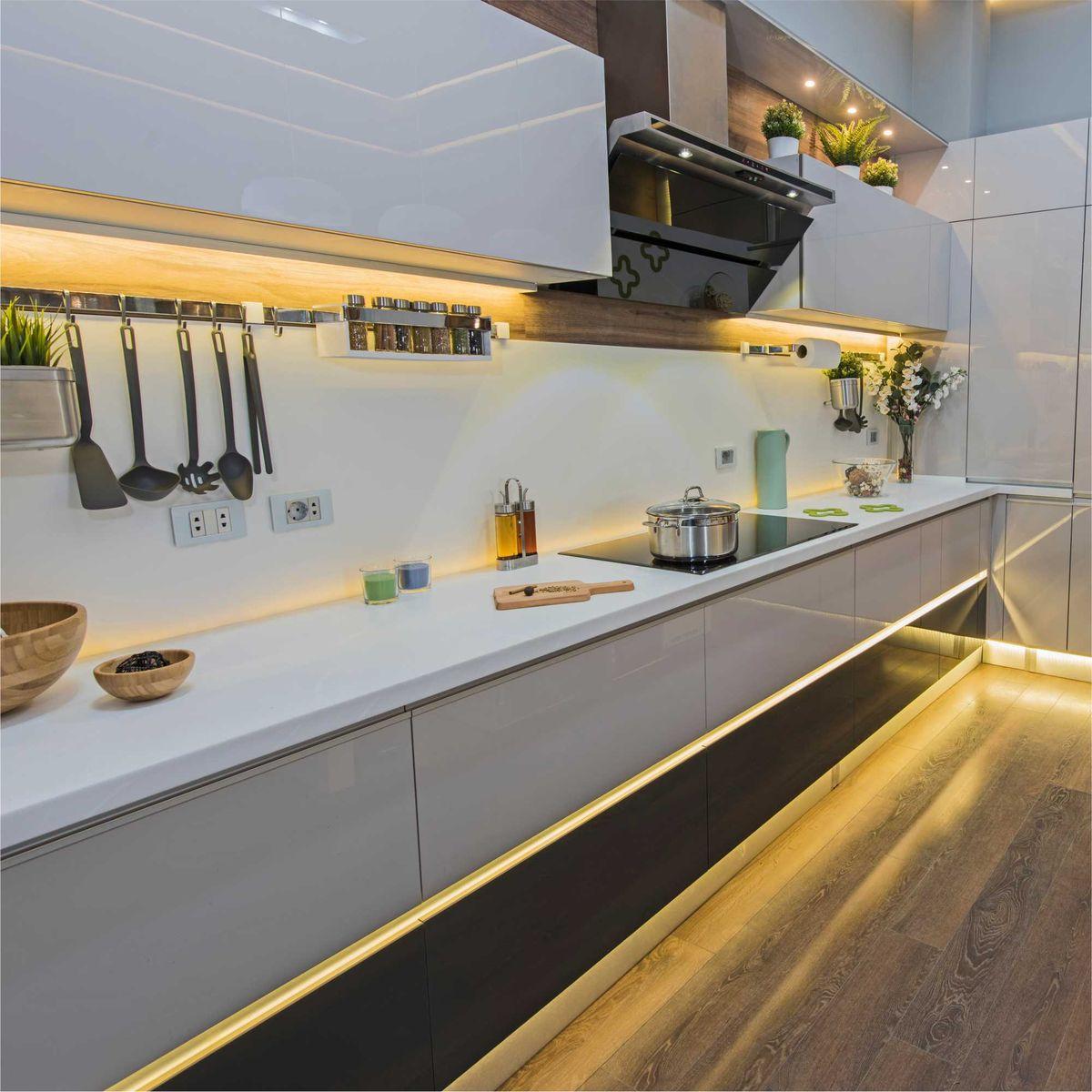 Комплект светодиодной ленты с аксессуарами smd3528 60д/м 12В 3000K IP20 5м Apeyron - Фото 30