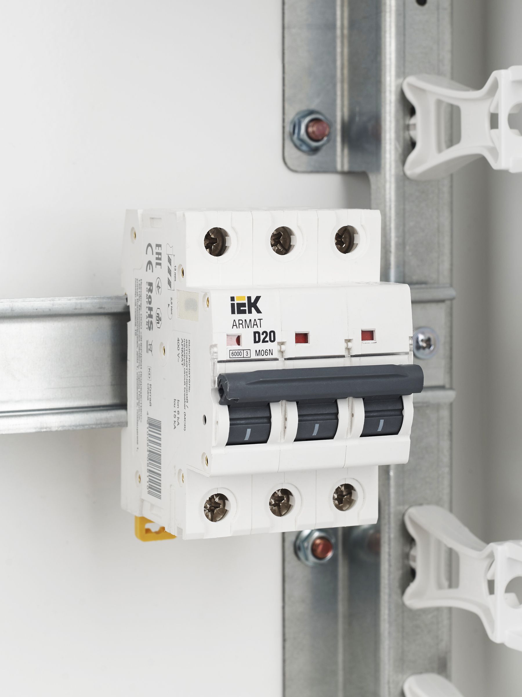 ARMAT Автоматический выключатель M06N 3P D 20А IEK - Фото 9