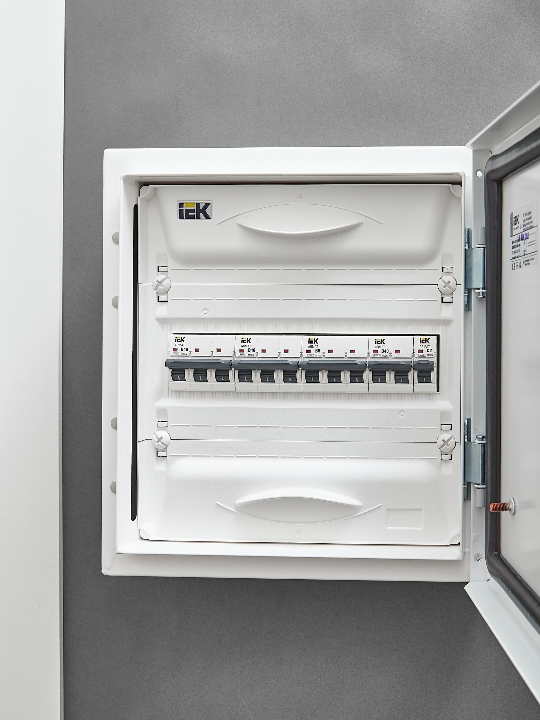 ARMAT Автоматический выключатель M10N 3P D 10А IEK - Фото 8