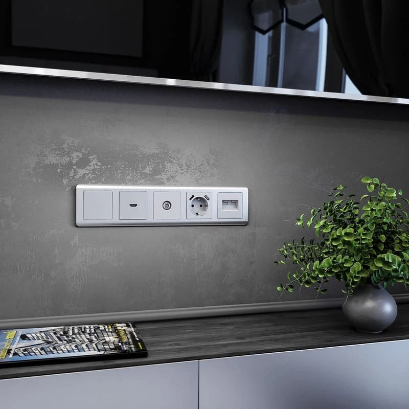 Розетка с заземлением, шторками и USB тип A+C (серебряный) Werkel - Фото 9