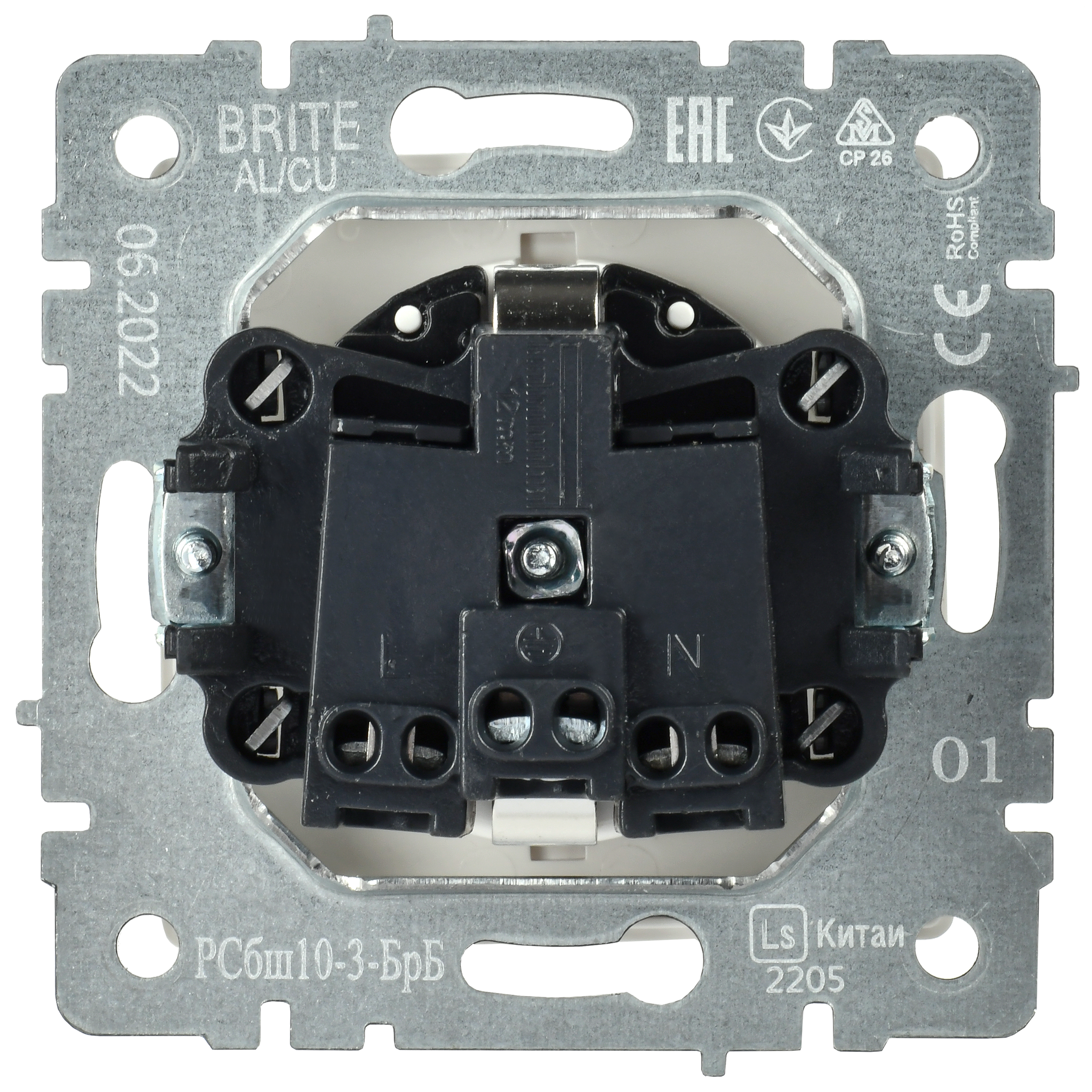 BRITE Розетка 1-местная с заземлением с защитными шторками и крышкой 16А IP20 РСбш10-3-БрБ белый IEK - Фото 3