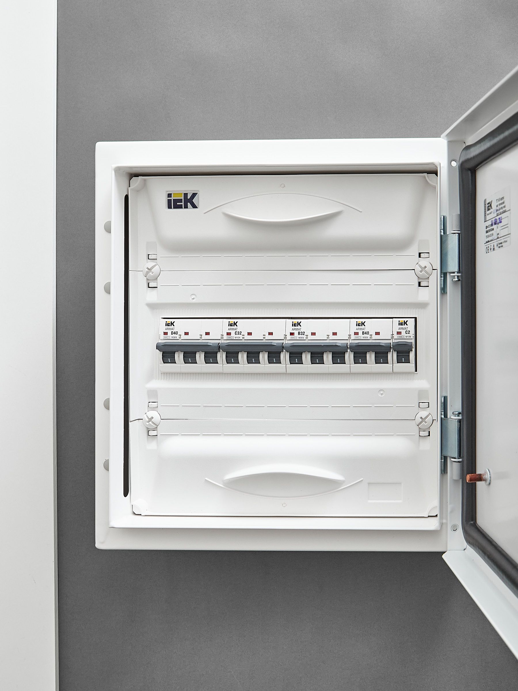 ARMAT Автоматический выключатель M10N 3P C 32А IEK - Фото 8
