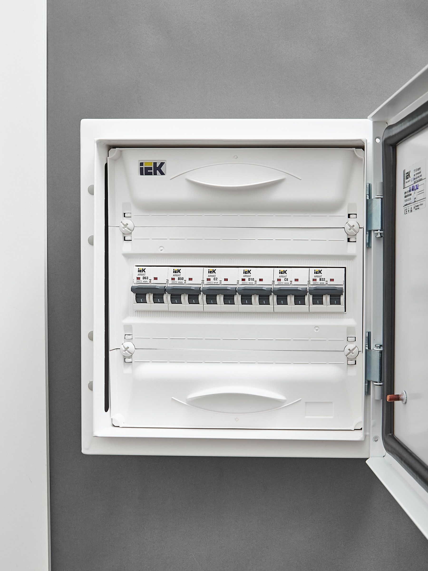ARMAT Автоматический выключатель M06N 2P D 10А IEK - Фото 5