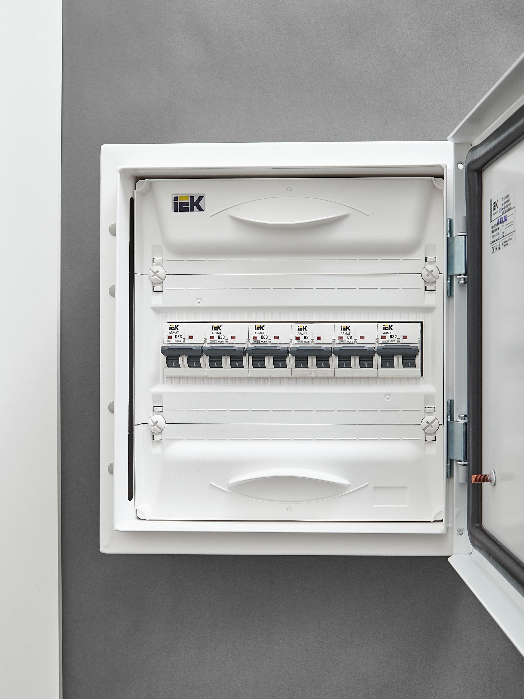ARMAT Автоматический выключатель M06N 2P B 8А IEK - Фото 7