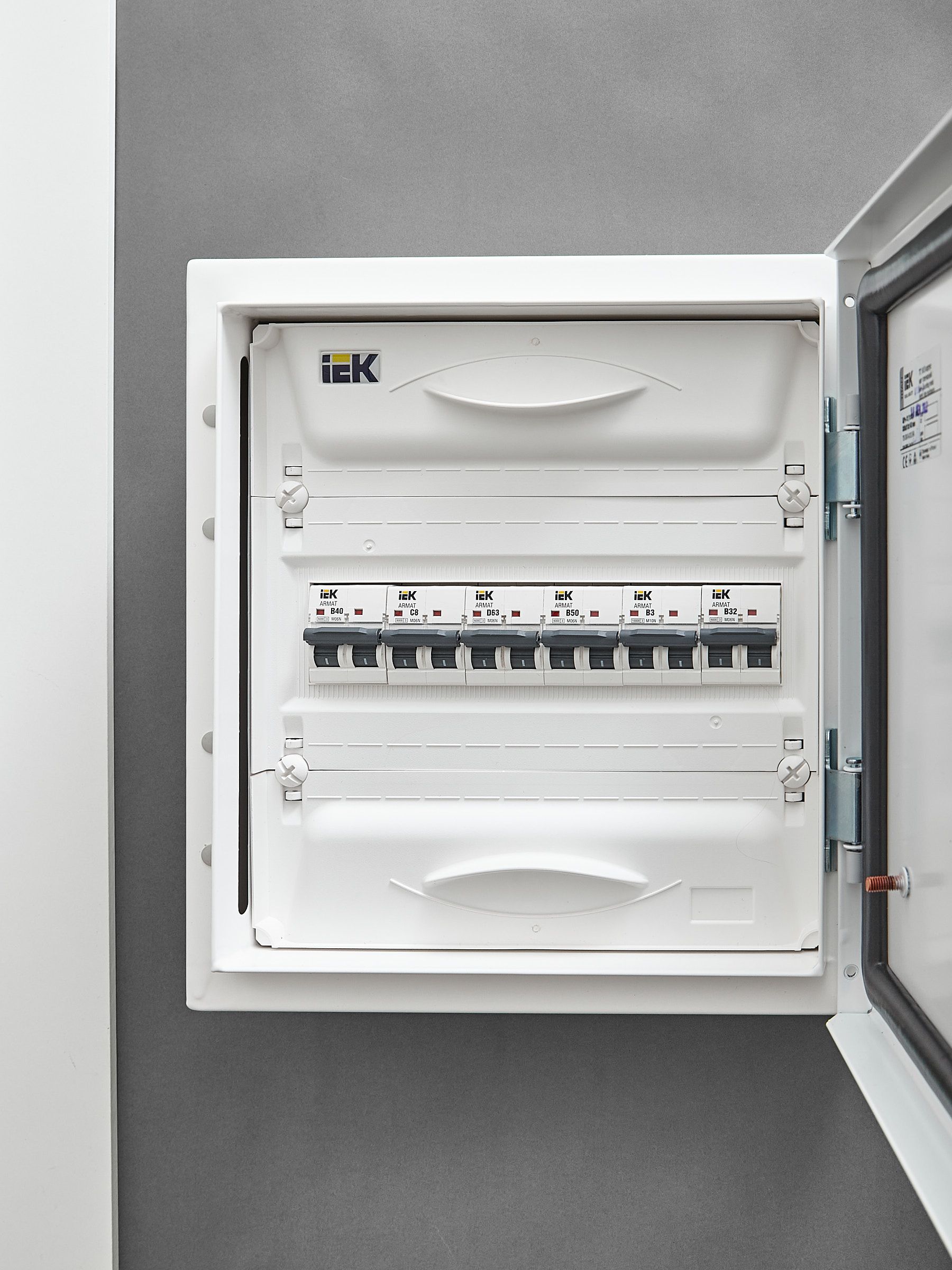 ARMAT Автоматический выключатель M06N 2P D 63А IEK - Фото 6