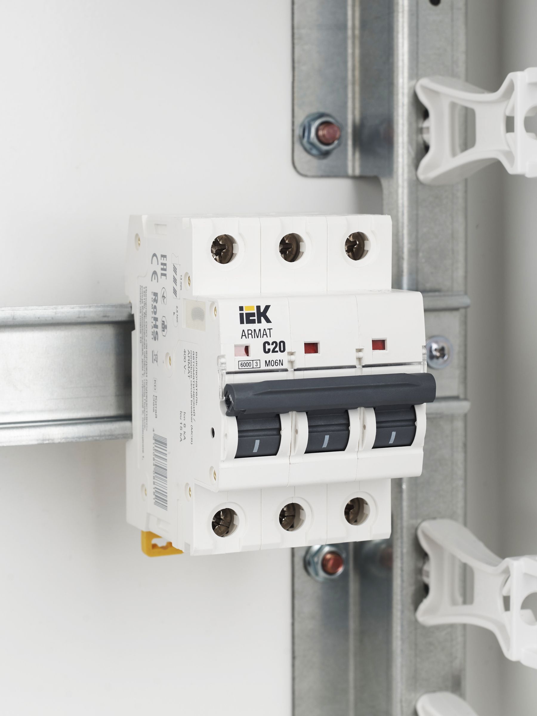 ARMAT Автоматический выключатель M06N 3P C 20А IEK - Фото 5