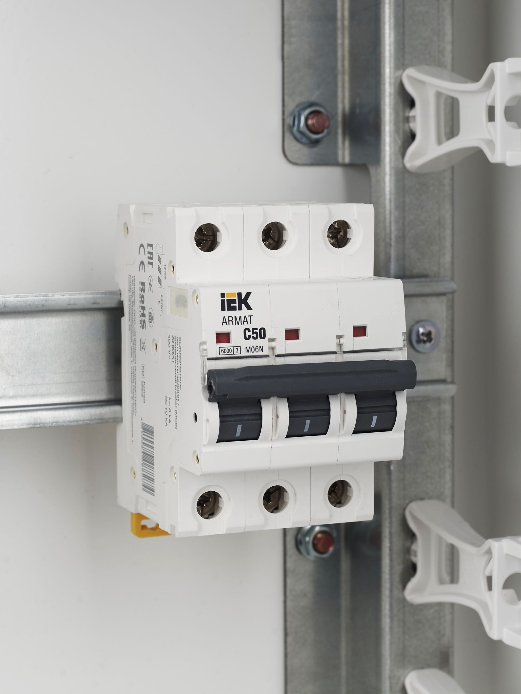 ARMAT Автоматический выключатель M06N 3P C 50А IEK - Фото 10