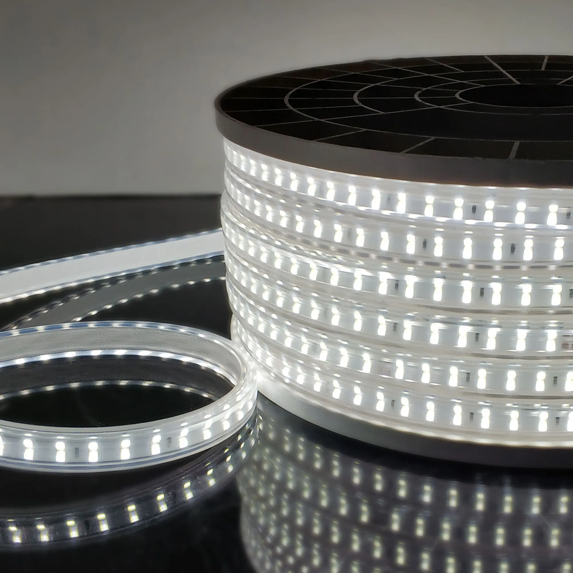Лента светодиодная 220V 18W 180Led 2835 IP65, холодный белый, 50 м, двухрядная Elektrostandard - Фото 2