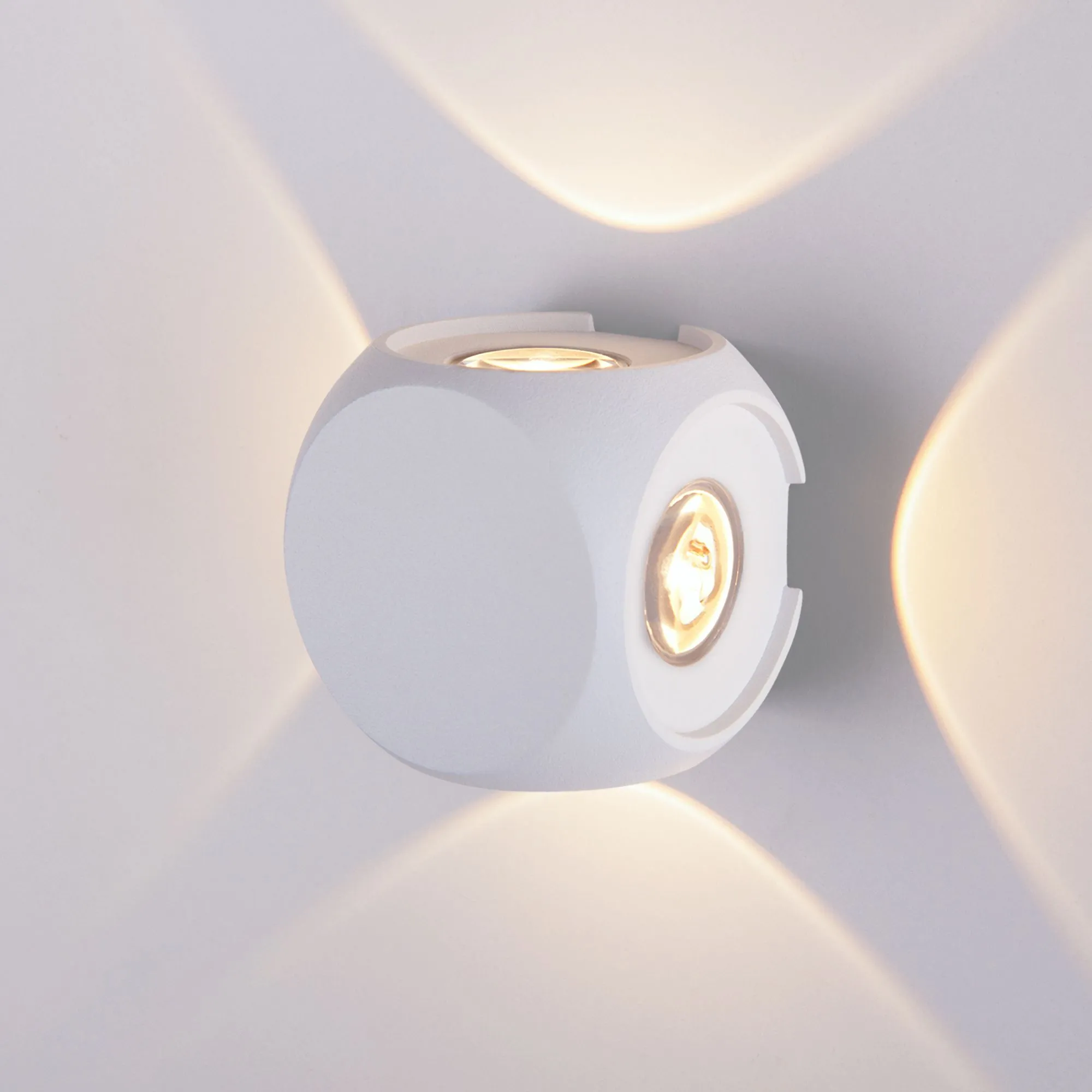 Светильник светодиодный уличный настенный CUBE 1504 TECHNO LED белый Elektrostandard