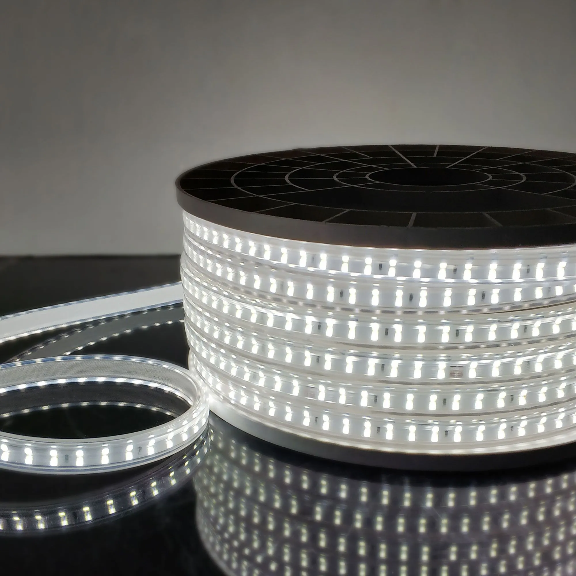 Лента светодиодная 220V 18W 180Led 2835 IP65, холодный белый, 50 м, двухрядная Elektrostandard